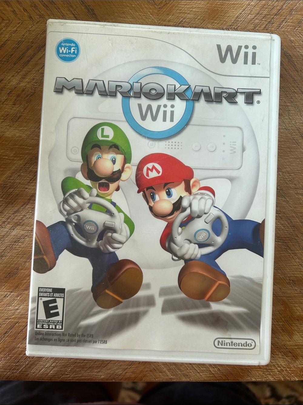 Nintendo Mario Kart Wii - White Case with Red & Green Characters